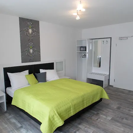 Zum Loewen Hotel 3*